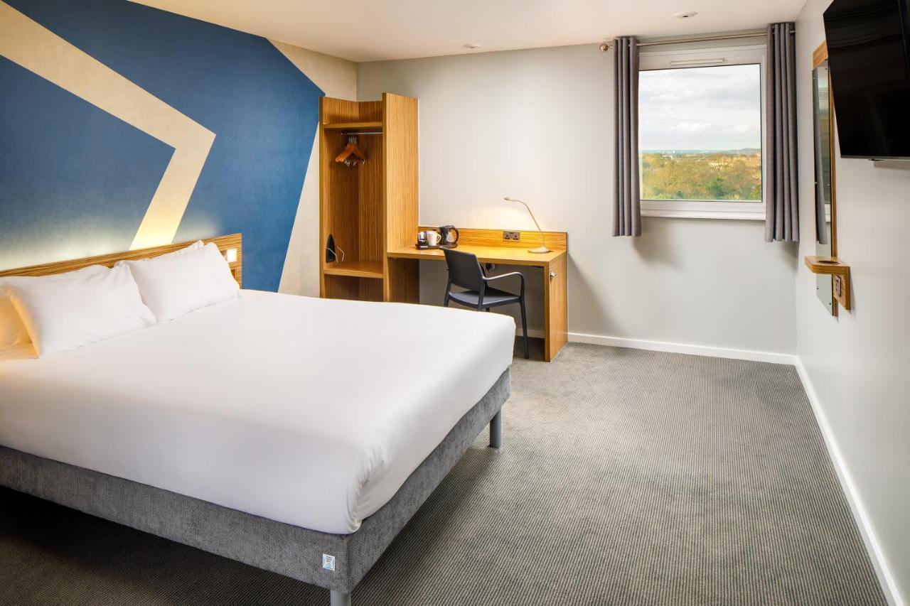 Ibis Budget London Heathrow Central Χάνσλοου Εξωτερικό φωτογραφία