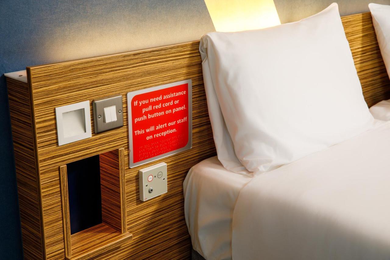 Ibis Budget London Heathrow Central Χάνσλοου Εξωτερικό φωτογραφία