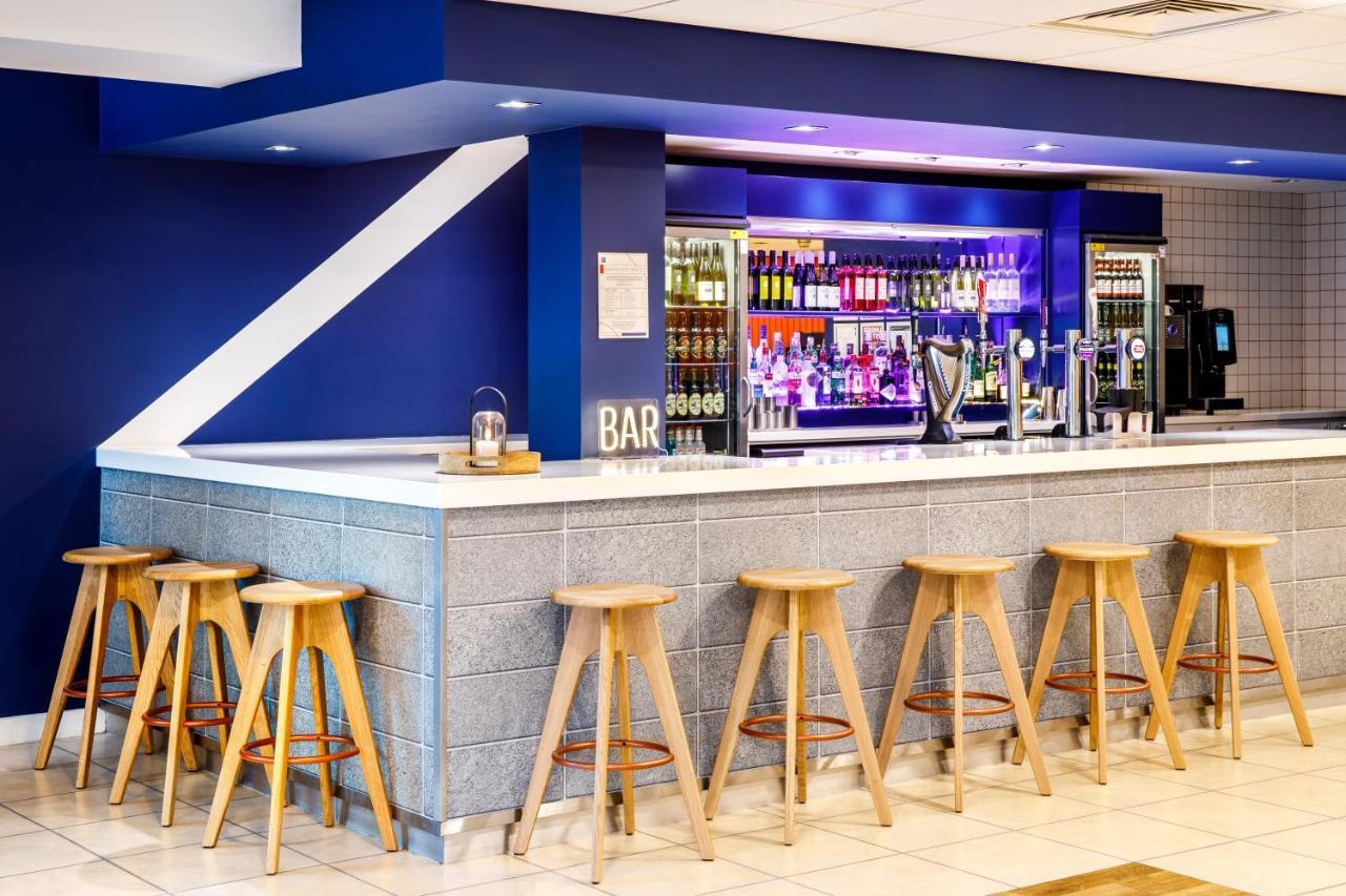 Ibis Budget London Heathrow Central Χάνσλοου Εξωτερικό φωτογραφία