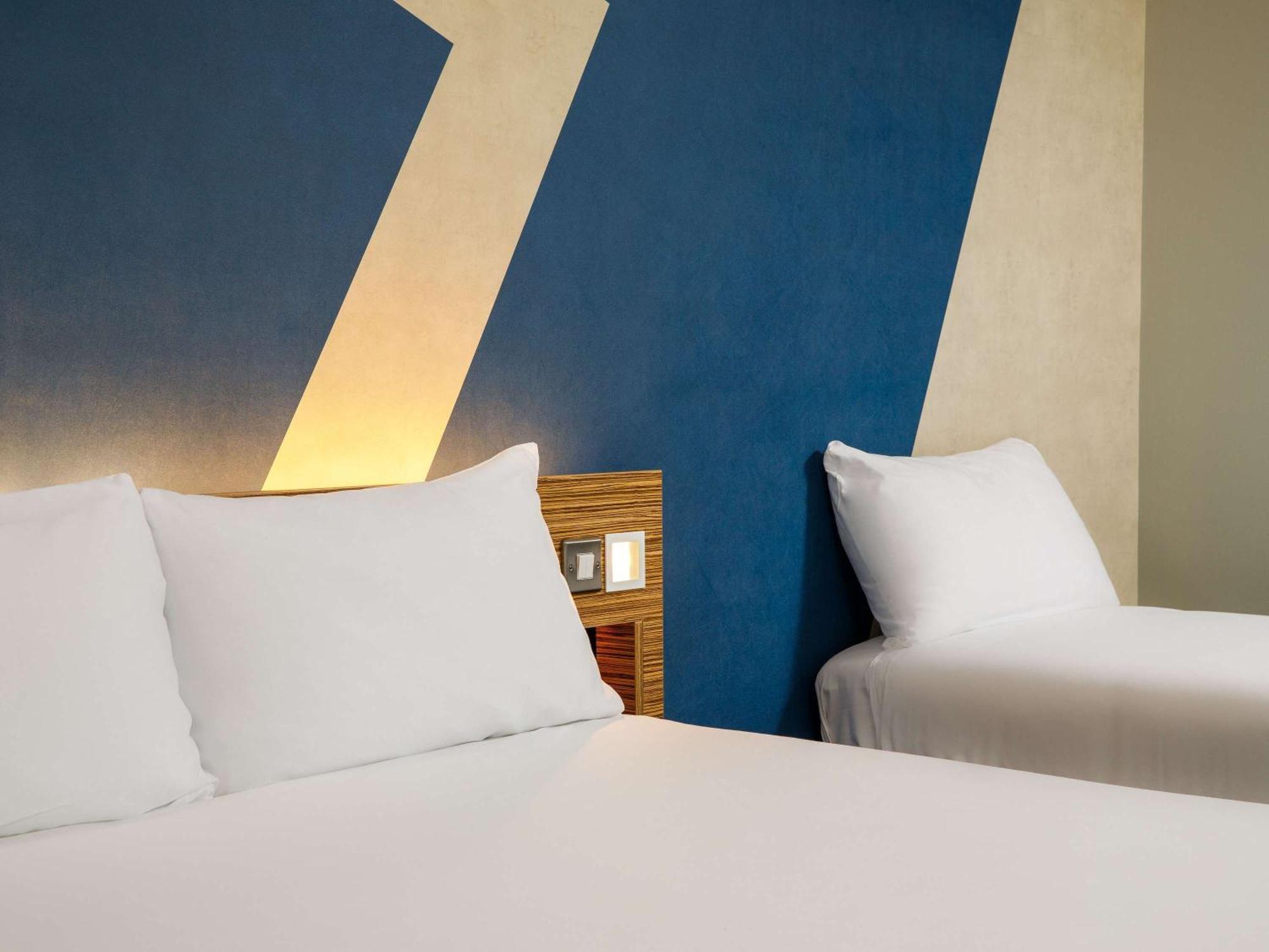 Ibis Budget London Heathrow Central Χάνσλοου Εξωτερικό φωτογραφία