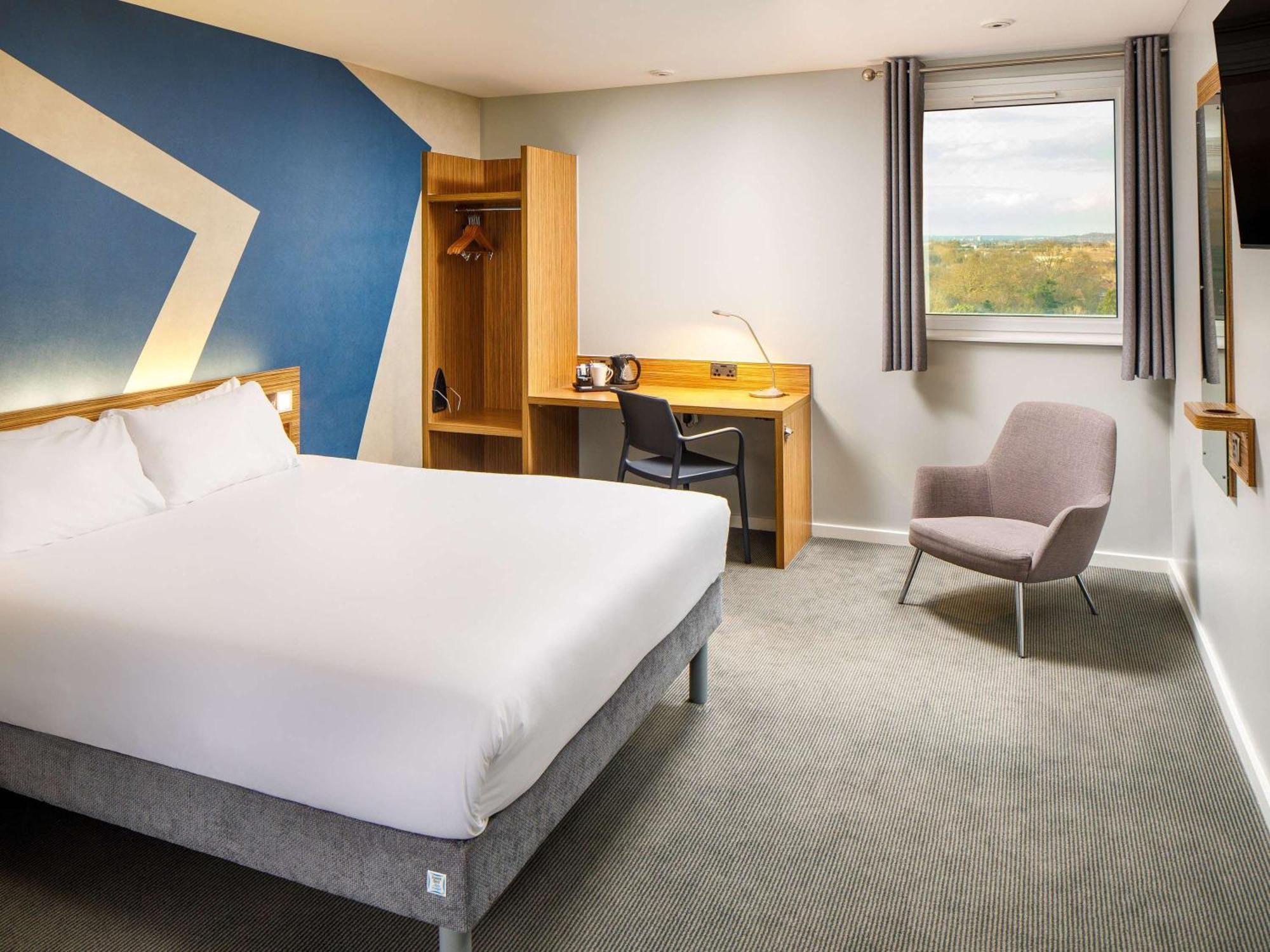 Ibis Budget London Heathrow Central Χάνσλοου Εξωτερικό φωτογραφία