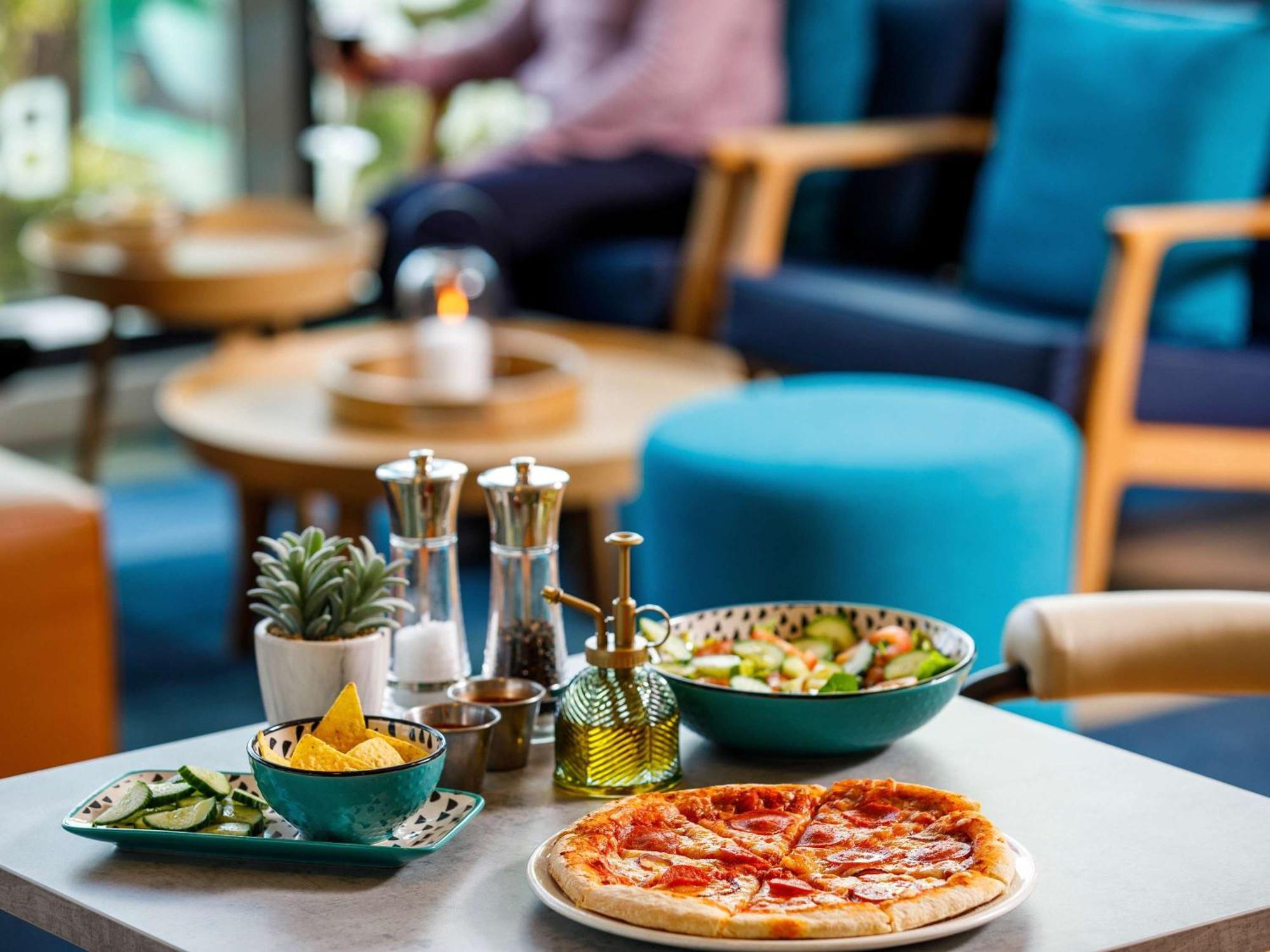 Ibis Budget London Heathrow Central Χάνσλοου Εξωτερικό φωτογραφία